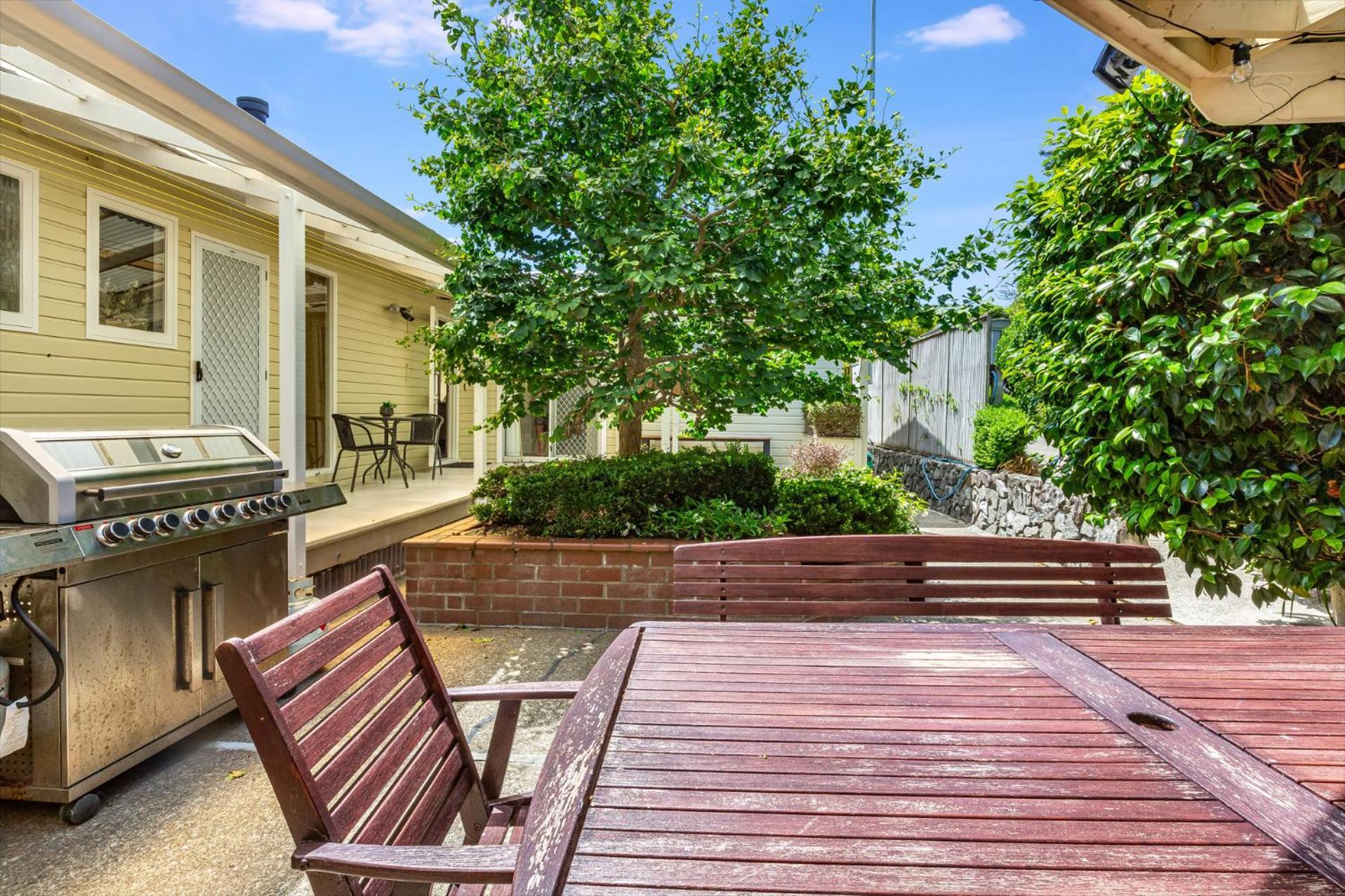 Retro 4 Bedroom Home, Warm And Welcoming, Quiet Location Porirua Exteriör bild
